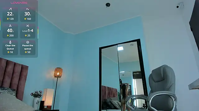 tati_saldarriaga's Live XXX Chat