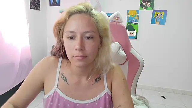 Chat +18 de MommyMiaWs ao vivo