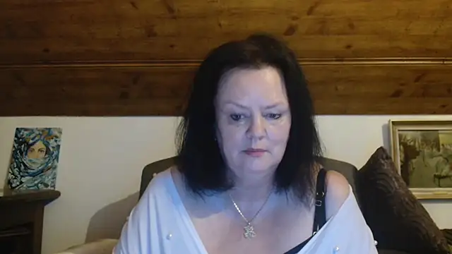 Онлайн чат XXX TiffanyMature