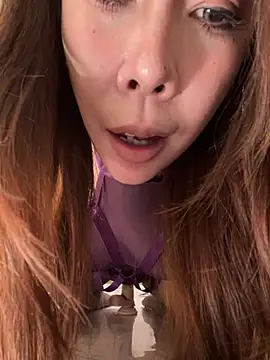 Онлайн чат XXX qianhan_x