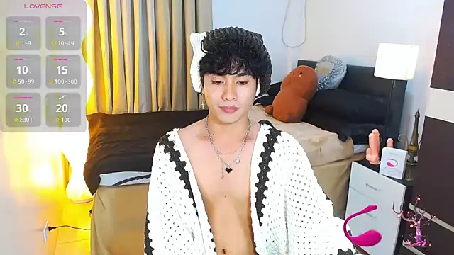 WildestTwink: вебкам-шоу