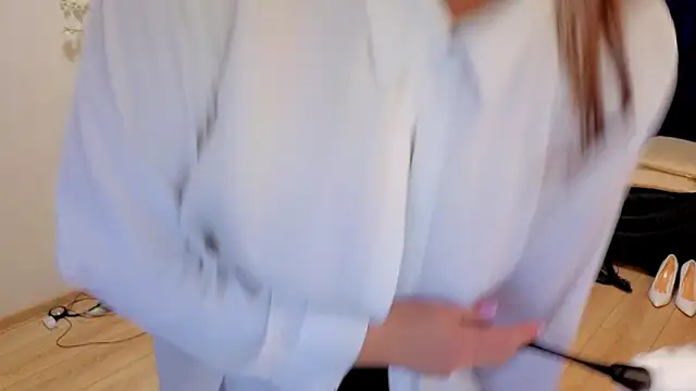 CaringSophie's Live XXX Chat