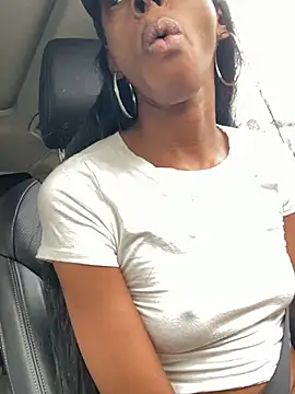 Jasmine_FullsShine's Live XXX Chat