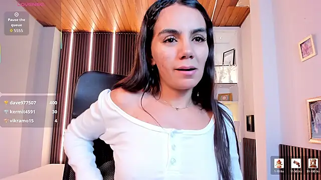 martina_mancini's Live XXX Chat