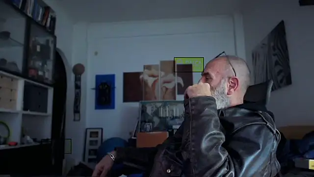 Show modela markettara na web-kameri