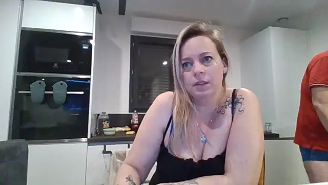 Онлайн чат XXX Miss-Chupagirly