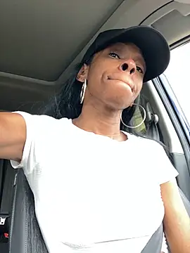 Jasmine_FullsShine élő XXX-chatje