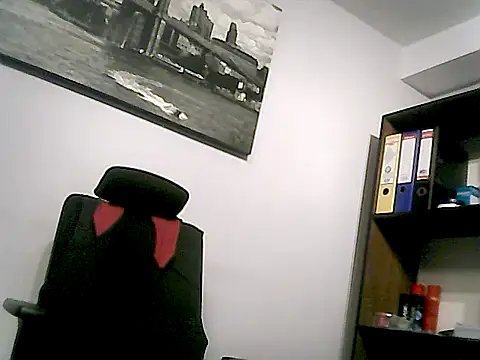 mastercharisma35のライブXXXチャット