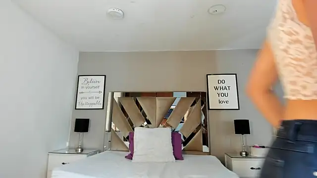 cellestehot's Live XXX Chat