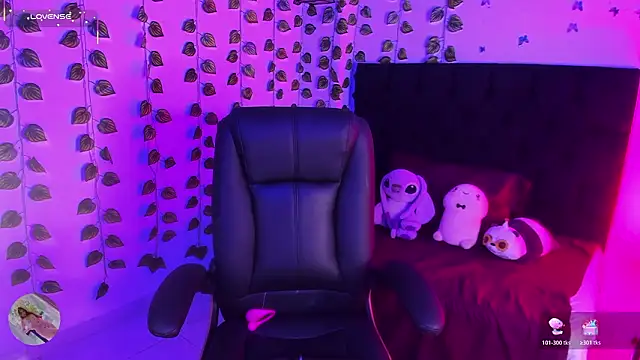 charlotte_keyss Show Webcam