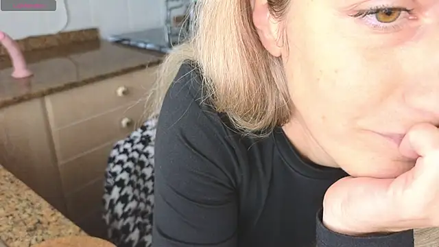 Lunamix live XXX chat