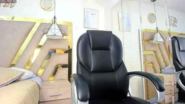 XXX chat uživo modela rousse_millers