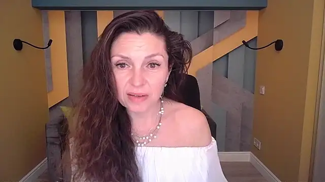 Chat +18 de EllaLong ao vivo