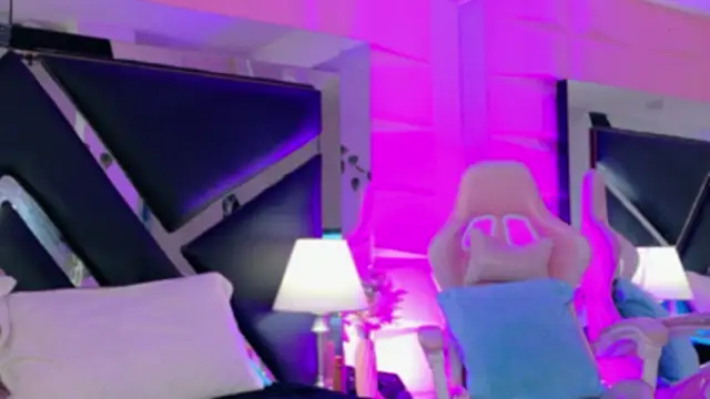 Czat XXX na żywo – Giigii_Hadid_