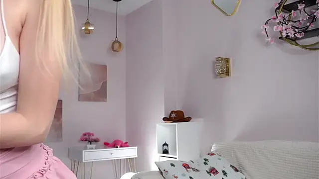 SunnivaCovil Live XXX-Chat