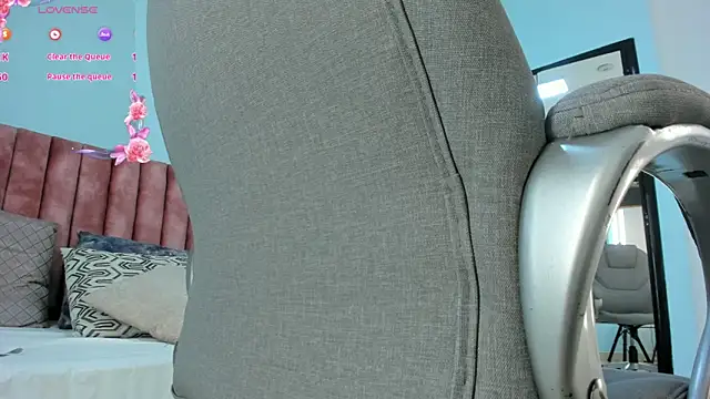 tati_saldarriaga Chat XXX live