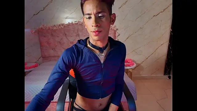 monserrat_petite – Kamerová šou