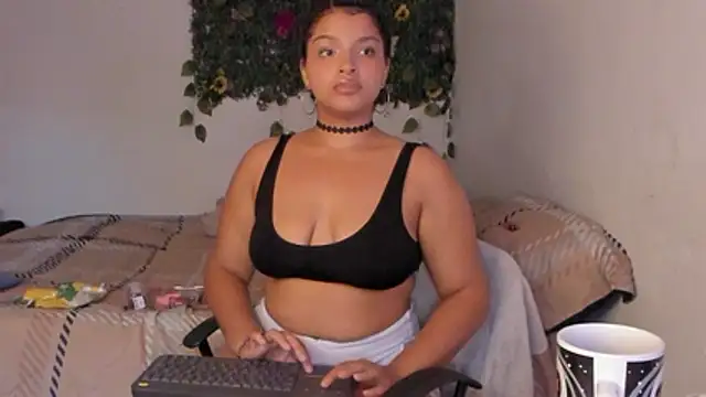 Chat XXX ao vivo de chloe_kisses