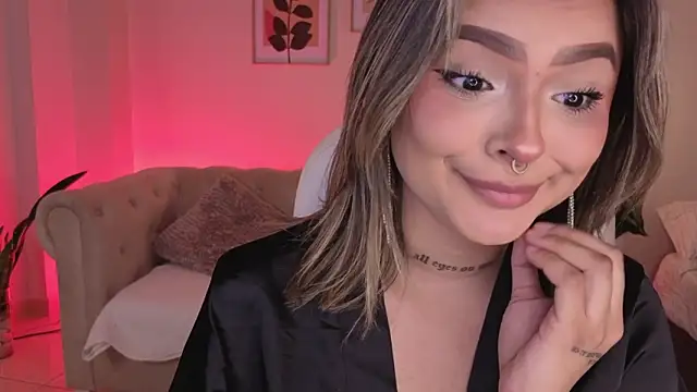 DahianaWalcott 即時 XXX 聊天