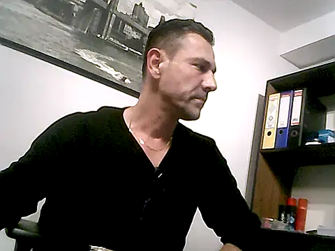 Chat +18 de mastercharisma35 ao vivo