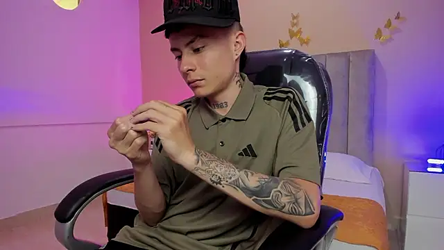 Nascary_Fox: απευθείας συνομιλία ΧΧΧ