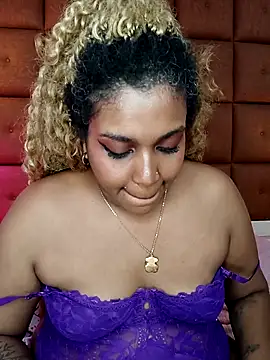 ELLA_KELLY élő XXX-chatje