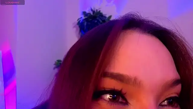 Lucy_louras Chat XXX live