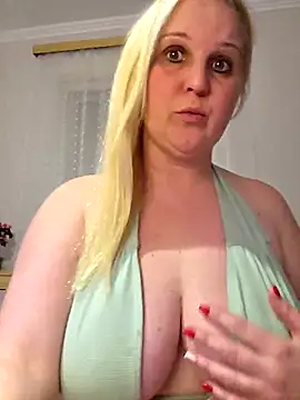 Mayci1984 webkamerás műsora