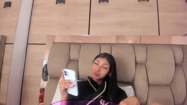 karol_lewiss: онлайн-секс-чат