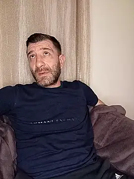 Alexdaniel89 élő XXX-chatje