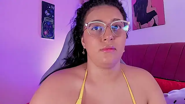 LorenaStevens élő XXX-chatje