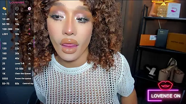 KrazzyElliot Webcam show