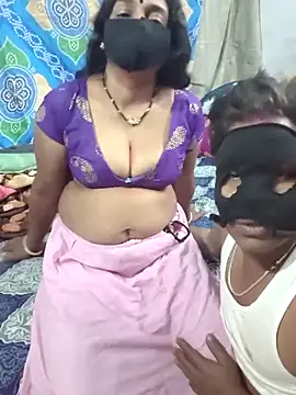 Hot_sexy_MonikaのライブXXXチャット