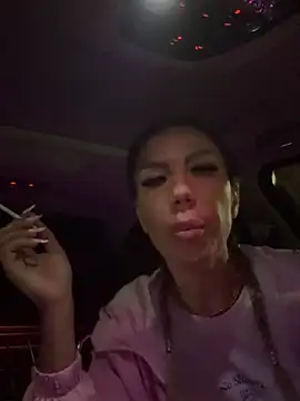 LoreennAny Chat XXX live