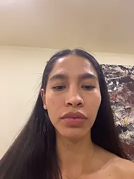 دردشة JuliaaVega الجنسية المباشرة