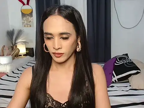 Show modela Maxinerein na web-kameri