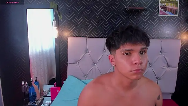 Chat XXX en directo de Thiago_Kozak