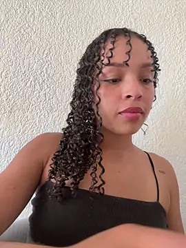 Yasmin777_のライブXXXチャット