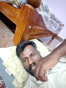 Show de Paramkeerthi na webcam