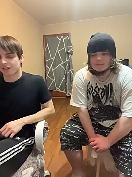 Chatroom XXX en direct de desiredude9