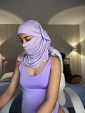 Show modela Aitana_zaid na web-kameri