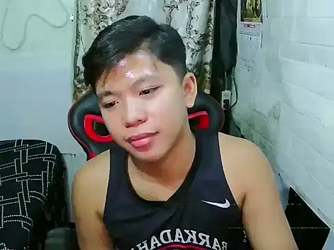 urasianreyのライブXXXチャット