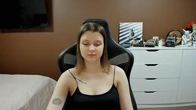 SoniNesti élő XXX-chatje