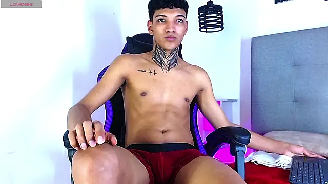 Rick_Wade Live XXX-chat