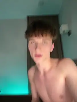 TwinksNextDoorのライブXXXチャット