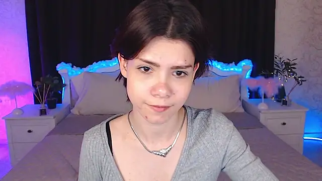 Вебкам-шоу llittle-peachh