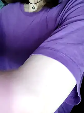 Aashikalaa élő XXX-chatje