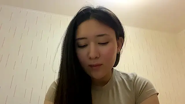 YourMiIan Live XXX chat