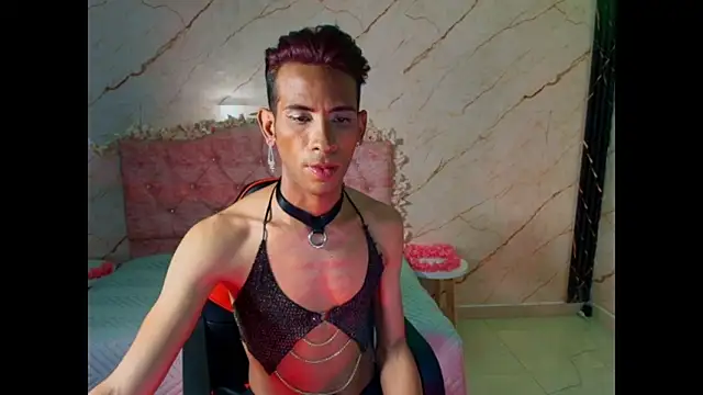 monserrat_petite's Live XXX Chat