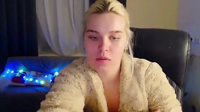 Chat +18 de Hot_Blonda ao vivo